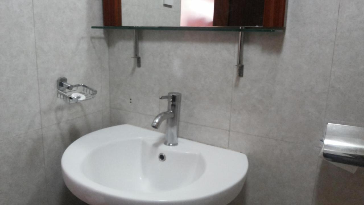 Palema Crown Hotel Gulu Ngoại thất bức ảnh